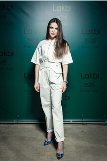 Светлана Абрамова на показе Lakbi Fall 2019 Ready-to-Wear